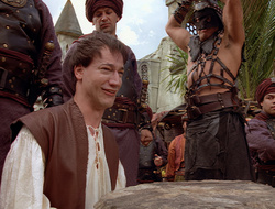 extant_XenaWarriorPrincess_2x16-ForHimtheBellTolls_02867