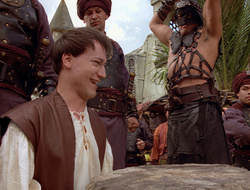 extant_XenaWarriorPrincess_2x16-ForHimtheBellTolls_02869