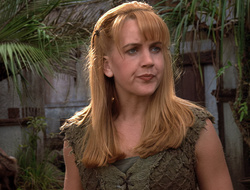 extant_XenaWarriorPrincess_2x16-ForHimtheBellTolls_02875