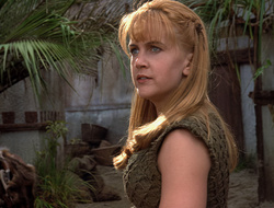 extant_XenaWarriorPrincess_2x16-ForHimtheBellTolls_02899