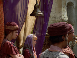 extant_XenaWarriorPrincess_2x16-ForHimtheBellTolls_02902