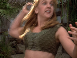 extant_XenaWarriorPrincess_2x16-ForHimtheBellTolls_02907