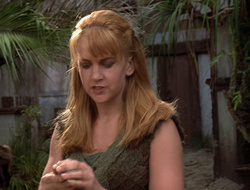 extant_XenaWarriorPrincess_2x16-ForHimtheBellTolls_02910