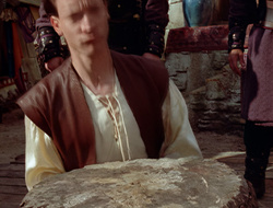 extant_XenaWarriorPrincess_2x16-ForHimtheBellTolls_02941