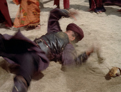 extant_XenaWarriorPrincess_2x16-ForHimtheBellTolls_02976