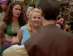 extant_XenaWarriorPrincess_2x16-ForHimtheBellTolls_02978