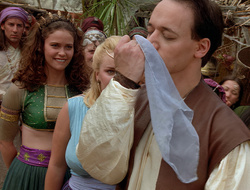 extant_XenaWarriorPrincess_2x16-ForHimtheBellTolls_02983