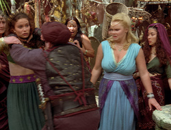 extant_XenaWarriorPrincess_2x16-ForHimtheBellTolls_03006