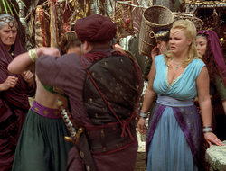 extant_XenaWarriorPrincess_2x16-ForHimtheBellTolls_03007