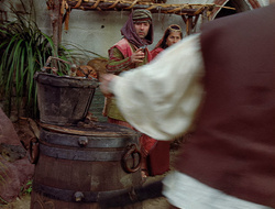 extant_XenaWarriorPrincess_2x16-ForHimtheBellTolls_03042