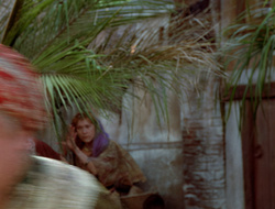 extant_XenaWarriorPrincess_2x16-ForHimtheBellTolls_03057
