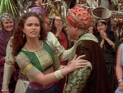 extant_XenaWarriorPrincess_2x16-ForHimtheBellTolls_03061