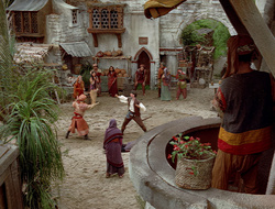 extant_XenaWarriorPrincess_2x16-ForHimtheBellTolls_03145