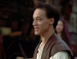 extant_XenaWarriorPrincess_2x16-ForHimtheBellTolls_03167