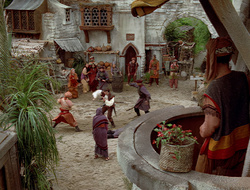 extant_XenaWarriorPrincess_2x16-ForHimtheBellTolls_03176