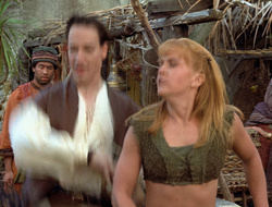 extant_XenaWarriorPrincess_2x16-ForHimtheBellTolls_03184