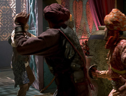 extant_XenaWarriorPrincess_2x16-ForHimtheBellTolls_03214