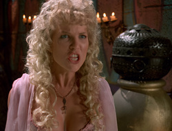 extant_XenaWarriorPrincess_2x16-ForHimtheBellTolls_03229