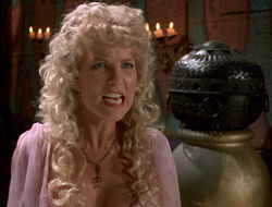 extant_XenaWarriorPrincess_2x16-ForHimtheBellTolls_03230
