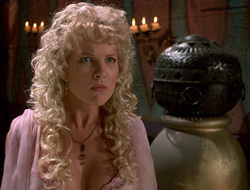 extant_XenaWarriorPrincess_2x16-ForHimtheBellTolls_03232