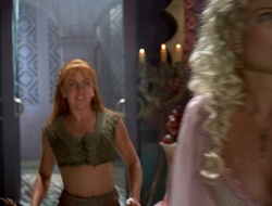 extant_XenaWarriorPrincess_2x16-ForHimtheBellTolls_03248