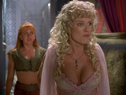 extant_XenaWarriorPrincess_2x16-ForHimtheBellTolls_03261