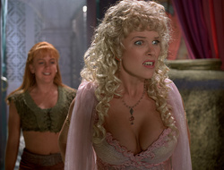 extant_XenaWarriorPrincess_2x16-ForHimtheBellTolls_03263