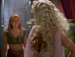 extant_XenaWarriorPrincess_2x16-ForHimtheBellTolls_03265