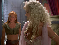 extant_XenaWarriorPrincess_2x16-ForHimtheBellTolls_03266