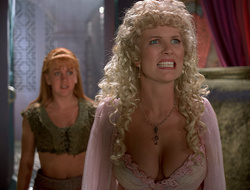 extant_XenaWarriorPrincess_2x16-ForHimtheBellTolls_03271