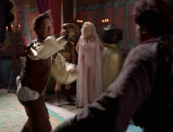 extant_XenaWarriorPrincess_2x16-ForHimtheBellTolls_03298