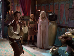 extant_XenaWarriorPrincess_2x16-ForHimtheBellTolls_03299