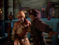 extant_XenaWarriorPrincess_2x16-ForHimtheBellTolls_03301