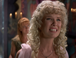 extant_XenaWarriorPrincess_2x16-ForHimtheBellTolls_03327