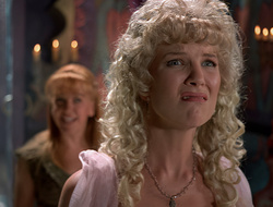 extant_XenaWarriorPrincess_2x16-ForHimtheBellTolls_03328