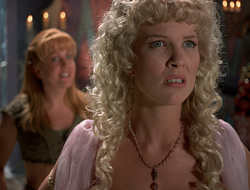 extant_XenaWarriorPrincess_2x16-ForHimtheBellTolls_03354