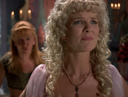 extant_XenaWarriorPrincess_2x16-ForHimtheBellTolls_03360