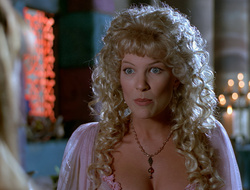 extant_XenaWarriorPrincess_2x16-ForHimtheBellTolls_03376