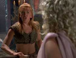 extant_XenaWarriorPrincess_2x16-ForHimtheBellTolls_03378