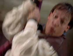 extant_XenaWarriorPrincess_2x16-ForHimtheBellTolls_03403