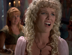 extant_XenaWarriorPrincess_2x16-ForHimtheBellTolls_03407