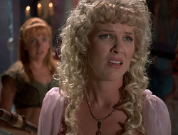 extant_XenaWarriorPrincess_2x16-ForHimtheBellTolls_03410