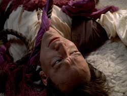 extant_XenaWarriorPrincess_2x16-ForHimtheBellTolls_03423