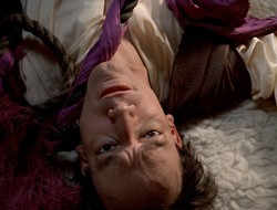extant_XenaWarriorPrincess_2x16-ForHimtheBellTolls_03424