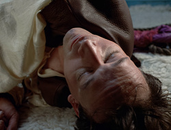 extant_XenaWarriorPrincess_2x16-ForHimtheBellTolls_03436