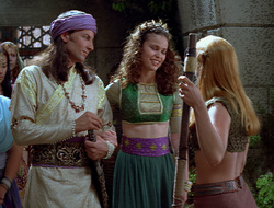 extant_XenaWarriorPrincess_2x16-ForHimtheBellTolls_03450