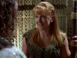 extant_XenaWarriorPrincess_2x16-ForHimtheBellTolls_03455
