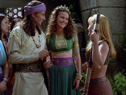 extant_XenaWarriorPrincess_2x16-ForHimtheBellTolls_03457