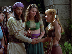 extant_XenaWarriorPrincess_2x16-ForHimtheBellTolls_03478