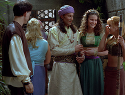 extant_XenaWarriorPrincess_2x16-ForHimtheBellTolls_03493